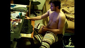 Preview 2 of Xvideio Romanes - After shower jerkoff.