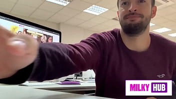 Preview 1 of Dino Cock - se&ntilde_ora puta divorsiada quiere pinga dura por ese co&ntilde_o humedo