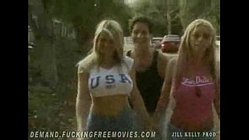 Preview 1 of Relates Porn - Brittney Skye And Vicky Vette Threesome