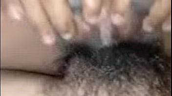 Preview 2 of Bbw Cougar Ffm - หีครูสาวสวยที่สวยงามน่าเย็ดแตดให้แตดแฉะเมื่อน้ำพุ่งเข้ารูหี