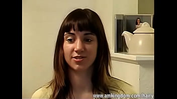 Preview 2 of Se Mostrando Na Rua - Hairy Roxanne 1