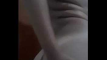 Preview 4 of German Onlineel Free Sex - Vadia ninfoman&iacute_aca tirando a roupa pra exibir o corpo perfeito pro seu dono na webcam