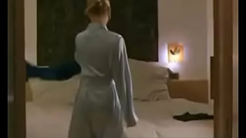 Preview 1 of Taungh Kiss Long - elsa pataky atraco a las 3. media 2