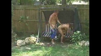 Preview 4 of Tayitli Porno Anesiyle - Apanhados a foder no jardim
