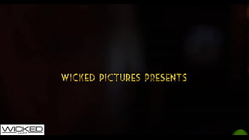Preview 1 of Brezzerse - Wicked - Hot Babe 1930&#039_s Singer Squirts Hard When Fingered Good