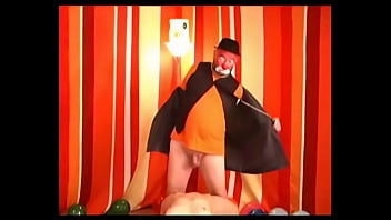 Preview 4 of Soniy Lever - Clown Porn Kelly