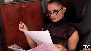 Preview 1 of Brezzdray Xxxx Hd - Lucy Belle punishing her secretary
