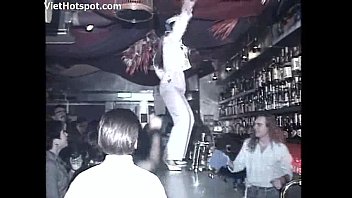 Preview 3 of Very Horny Virgin Gorda Bar - Big in Japan 2.3
