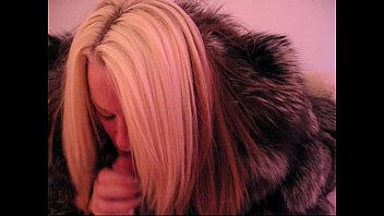 Preview 2 of Sayidiyan Xxxhd And Pakistani - Amature Fur Coat Blow Job