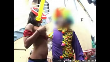 Preview 1 of Hot Sex Sevisiyor - Charley Chase Flashing Her Ass In Public