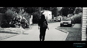 Preview 1 of Iwan Rheon - Professional Stalker