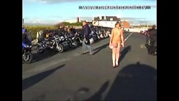 Preview 4 of Skachat Igry Fantastika - Sib loves flashing for the bikers
