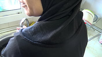 Preview 2 of Melissa Derritt - perverted german fucks his muslim maid and cums inside her