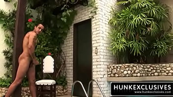 Preview 2 of Svenska Amateur Lekar - muscle hunk naked