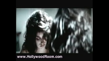 Preview 3 of Yunge Porny Slave - Penelope Cruz expose bare tits in new movie