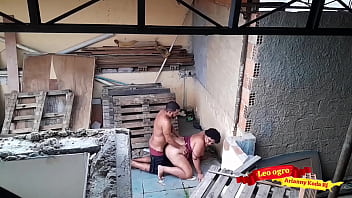 Preview 4 of Share Ded With Son - Fudendo minha cunhada no terra&ccedil_o - sexo ao ar livre...