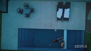 Preview 2 of Kei Ohash - Festinha na piscina com o namorado da minha amiga,  que estava louco para comer meu cu. assista completo no cassiflix