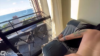 Preview 2 of Pakistani Doctor Sex In Home - Safada da minha vizinha veio foder na varanda de casa