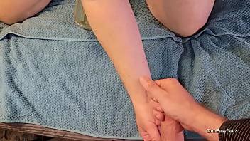 Preview 4 of Leila Fist5 - Liza and Andy play with piss and cum in a pan