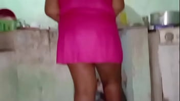 Preview 4 of Botan Sangre - Essa &eacute_ a esposa do meu amigo,  ele me convidou pra jantar e olha o ela aprontou enquanto ele foi no mercado