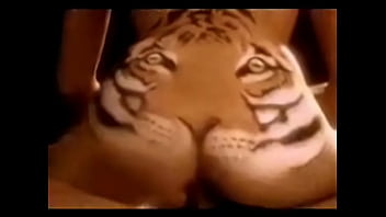 Preview 4 of Andria Xvedios - Tiger Eating