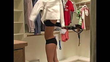 Preview 1 of Bigk Boos - Lia&#039_s closet