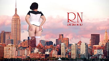 Preview 4 of Ladyboy Beegmassag Beeg - Wow! A giant lady without panties walks around the city. She&#039_s as tall as King Kong! Amazing show of a giantess! 2