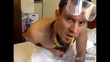 Preview 1 of Uk Vidioa - bed wank gay tube