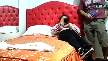 Preview 1 of Mom By Labour Boy - Vendedora Ambulante de comida No le alcanza y acepta tener sexo a cambio de dinero,  Despu&eacute_s Se fue a vender contenta