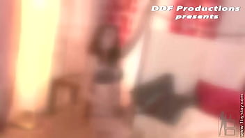 Preview 1 of Desi Xxnxundefined - Rubbing the Right Way!