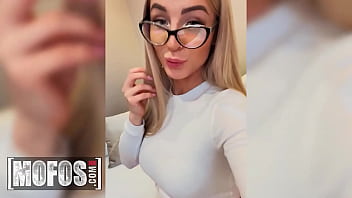 Preview 1 of Xxx Videios Doctor And Nars - Sweet Ammy Received A Gift Which Expects To Be A New Phone But It&#039_s A New Sex Toy Instead - MOFOS