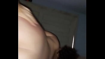 Preview 4 of 50 Year Old Girls And Yang Boy - Novinha safada cavalgando bem gostoso e gemendo muito