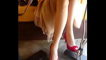 Preview 4 of Www Orgasam - Flickr: aiorii2011: secretary uncrossing sexy legs in restaurant