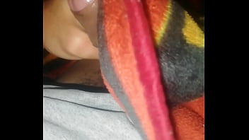 Preview 2 of Two Girls Get Get By Dad - Muy caliente el ni&ntilde_o se toca la verga