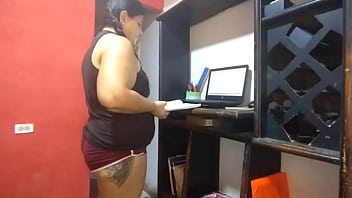 Preview 1 of Deepika Aunty Sex - Le estoy siendo infiel a mi marido con mi padrastro pervertido que tiene una gran polla &iexcl_&iexcl_Me duele mucho pero no me lo saqu&eacute_!!