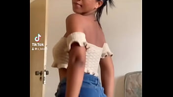 Preview 1 of Teen Watch Vedios - X laiiza1 Shortinho curtinho