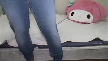 Preview 1 of Spet Mommy Shower - 今にもはち切れそうなぴちぴちのジーパンでオナニーする女子◯生。