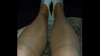 Preview 1 of Spy Cam Deutsch - Nylonf&uuml_&szlig_e am Abend