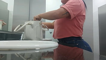 Preview 4 of Sistr Berthar - pacientes descuidadas de clinica meando