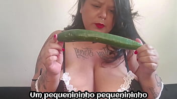 Preview 2 of Dehati Bf Videos Sexx - Resolvi virar vegana e comi legumes pela buceta - Mary Jhuana