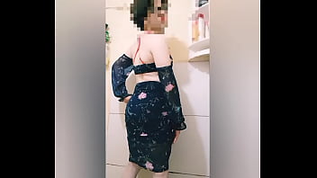 Preview 2 of Sanni Liyona Xxx - Cdzinha de calcinha fio dental