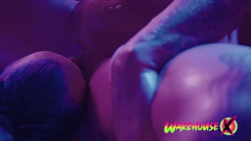 Preview 3 of Xoxoxo Luche - Incredible lesbian orgasm during pussy fuck with a huge double dildo