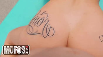 Preview 4 of Categorias Xnxxx Porno Porno - Jordi El Nino Polla  Meets Thirsty Cock Sucker Roma Amor While Walking On The Street - MOFOS