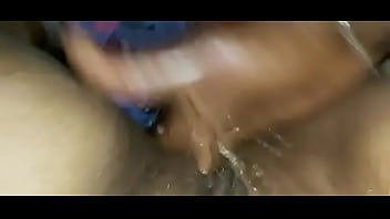 Preview 2 of Panty Squirt Masterbation - d&aacute_ndole dedo para que se orine