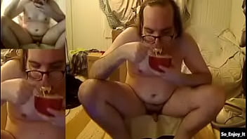 Preview 3 of Wifes Lesbian Sex - Post dance for dance 8,  marveling and showing off the tail bottle(2022-06-17)