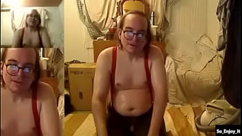 Preview 1 of Wifes Lesbian Sex - Post dance for dance 8,  marveling and showing off the tail bottle(2022-06-17)