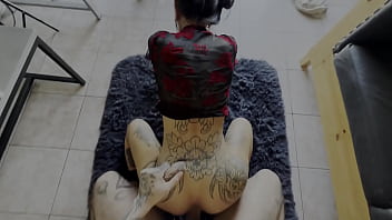 Preview 4 of Kissing Sex With My Wife Freind - ME COJO A UNA FAN. Quiere venir a Squirtearme el Sill&oacute_n Todos los Dias! BOB BIG TULA x SAMISAMSX