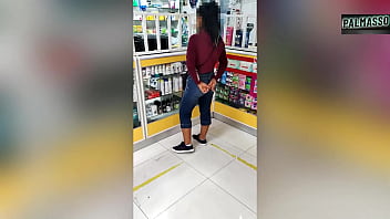 Preview 1 of School Girls Xxx China - Mujer de co&ntilde_o peludo es abordada luego de hacer unas compras en la botica - hombre desconocido me propone follar en el coche y acepte porque me iba dar dinero para seguir comprando mas cosas