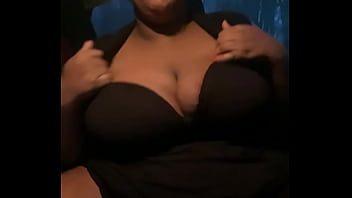 Preview 1 of Purano Xxxx2015 - Sexy bbw milf showing off her body in the car