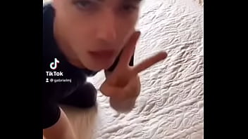Preview 1 of Dani Daniel Capri - Caiu na rede bumbum guloso